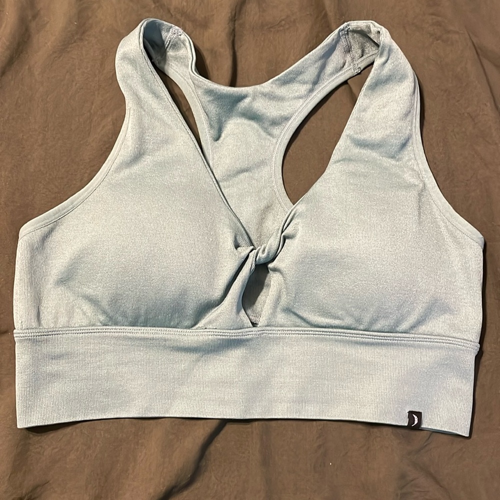 Jessica Simpson bra